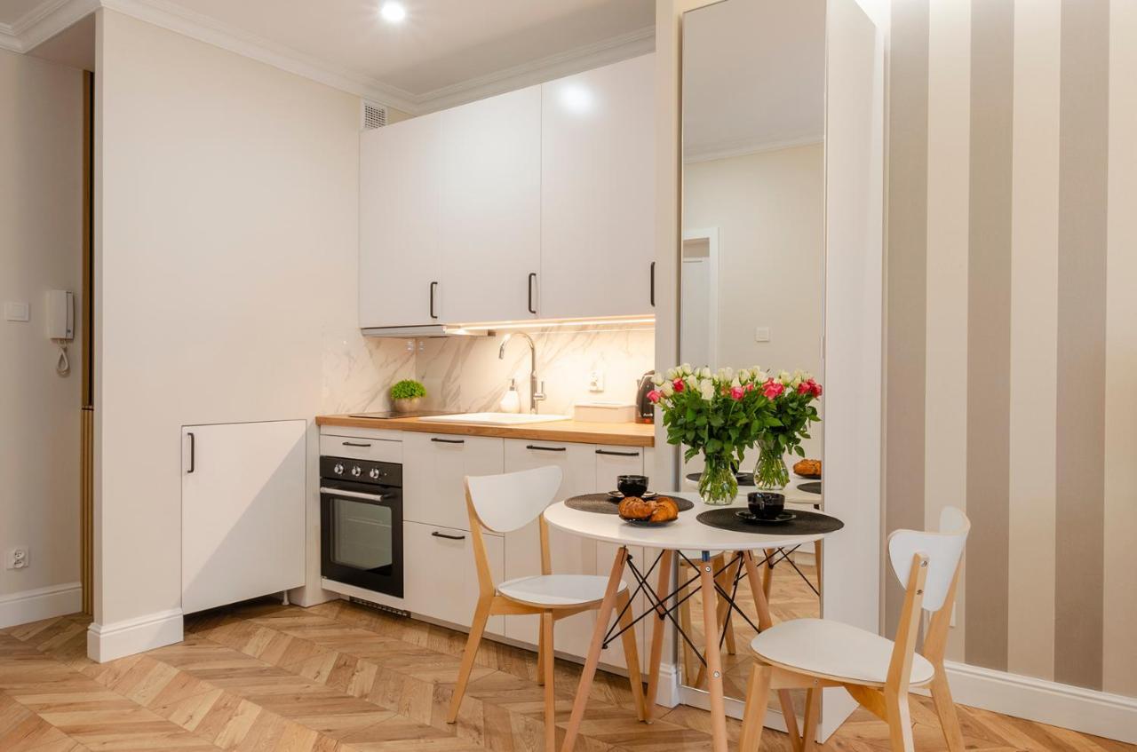 Apartament Sky Home- Rose -manufaktura, Bezplatny Parking, Klima, Dostep Na Kod