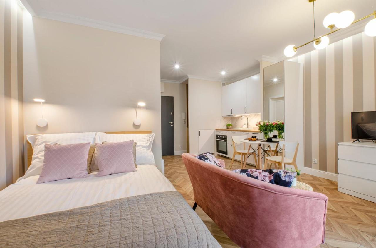 Apartament Sky Home- Rose -manufaktura, Bezplatny Parking, Klima, Dostep Na Kod *